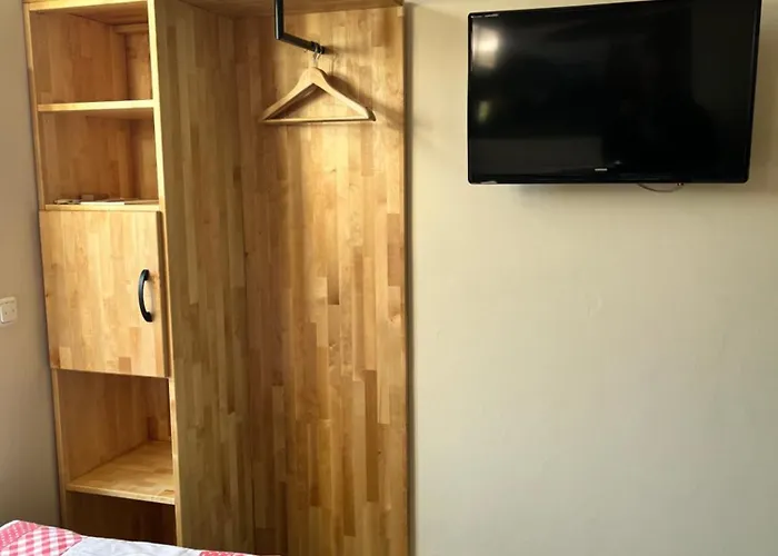 Biohotel Amadeus שוורין